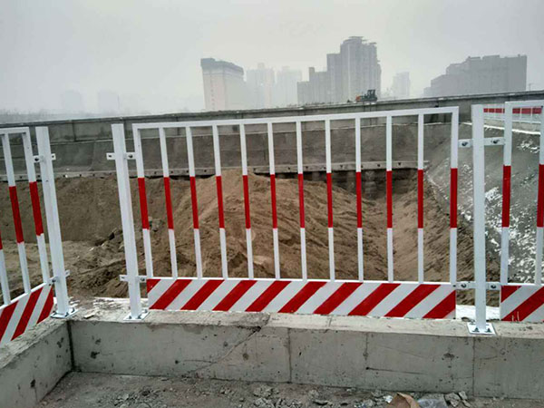 基坑护栏图片2
