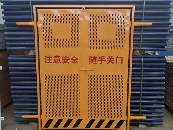 电梯门防护图片2
